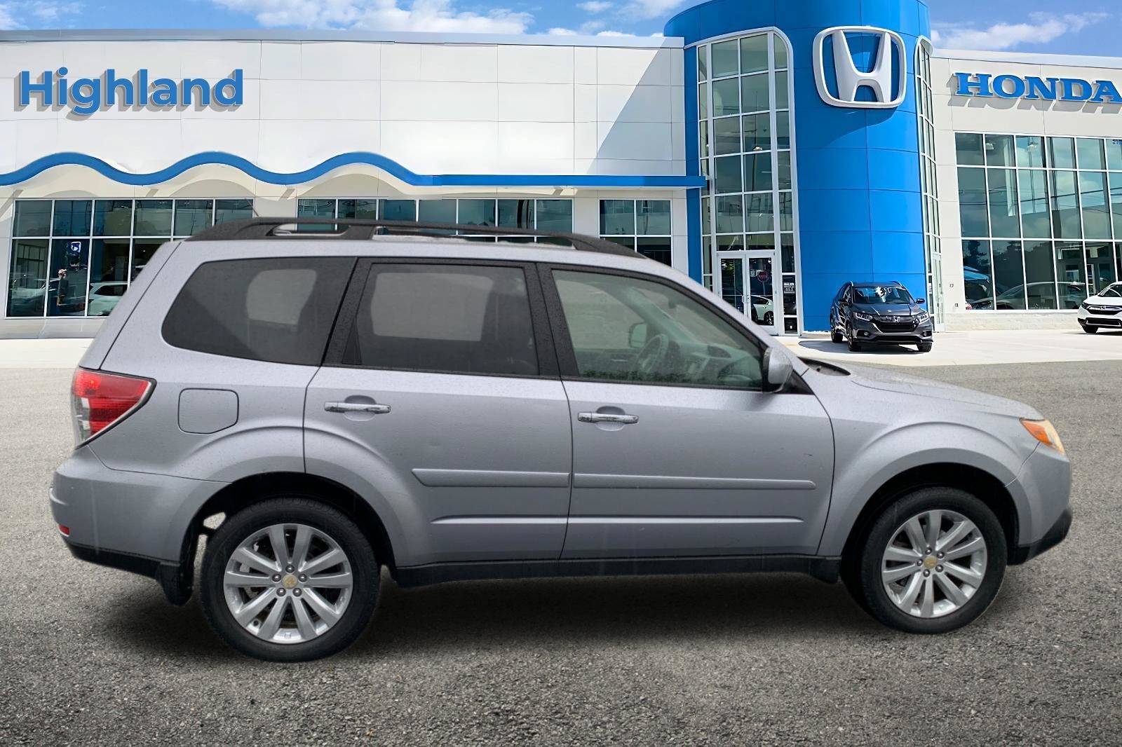 Used 2012 Silver Subaru 2.5X image 6