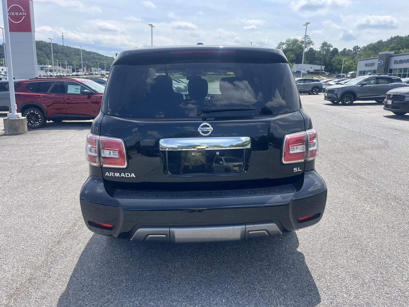 Used 2019 Super Black Nissan SL image 6