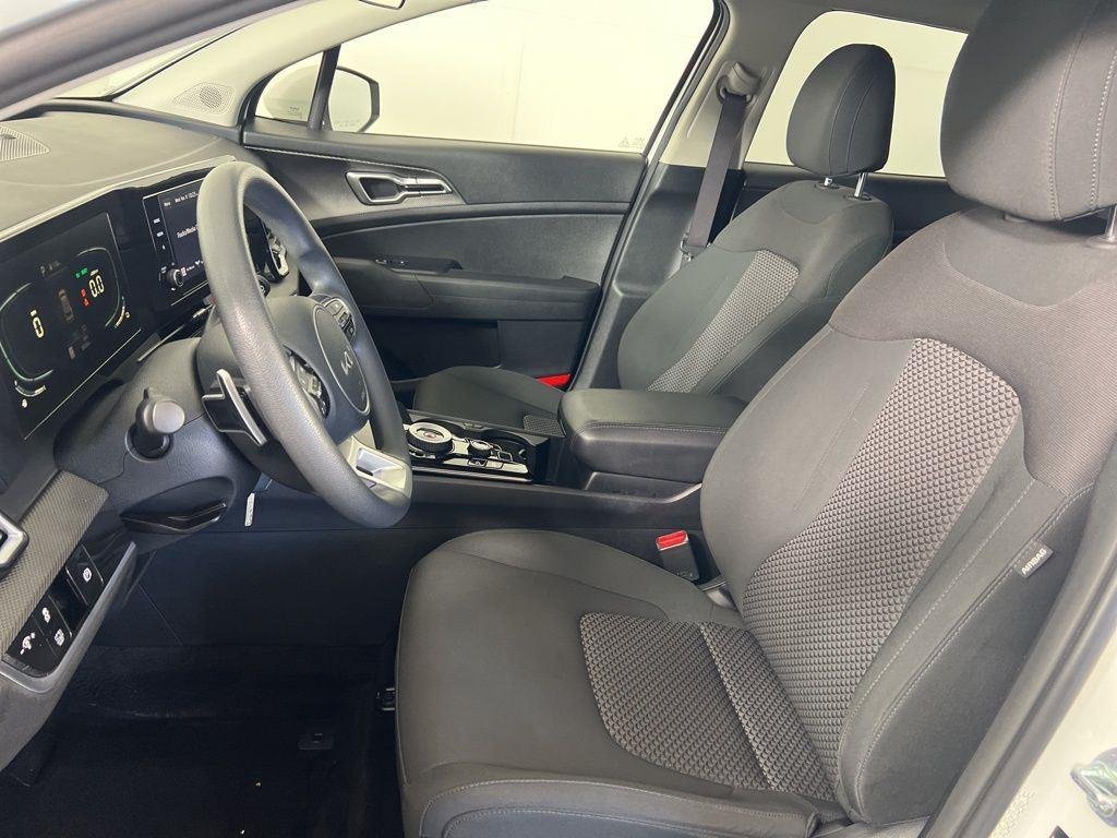 Used 2023 Snow White Pearl Kia LX image 4