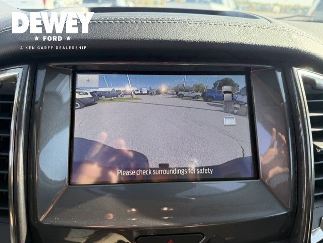 Used 2020 Silver Metallic Ford LARIAT image 17