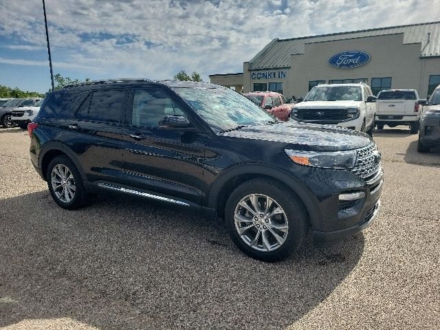 Used 2023 Black Metallic Ford Limited image 21