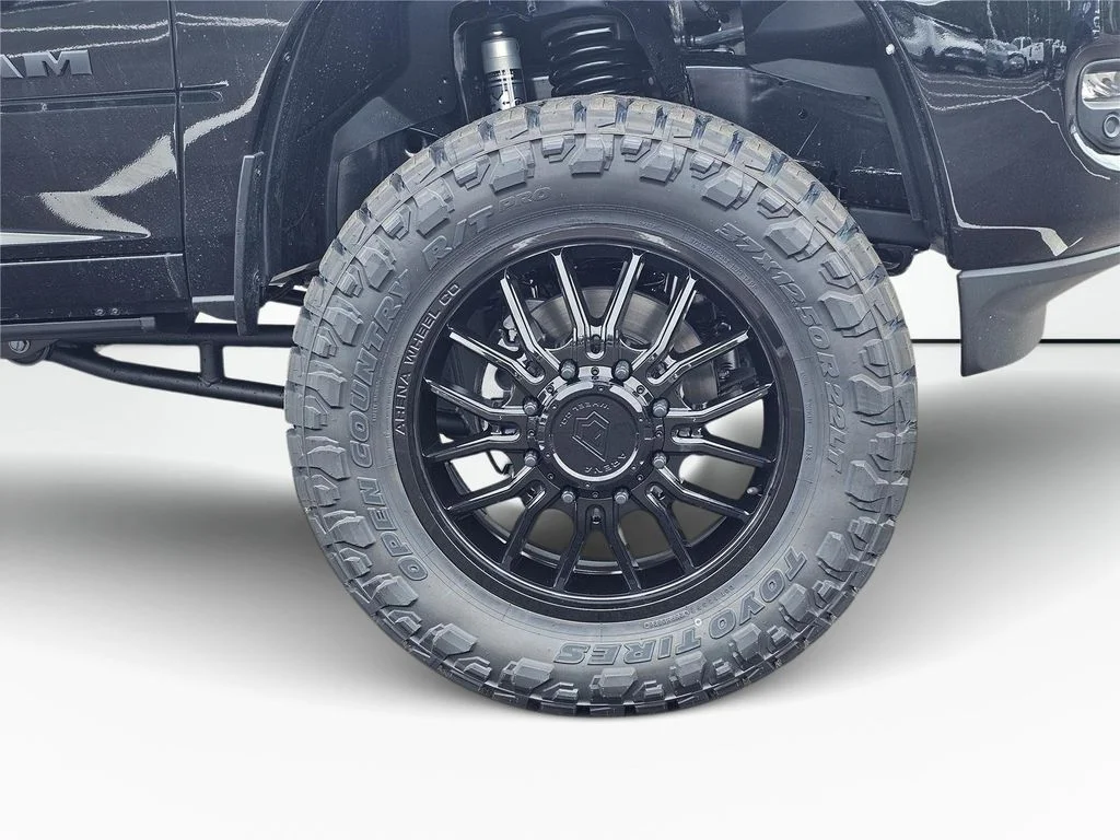 2026 RAM 3500 Laramie - Photo 5