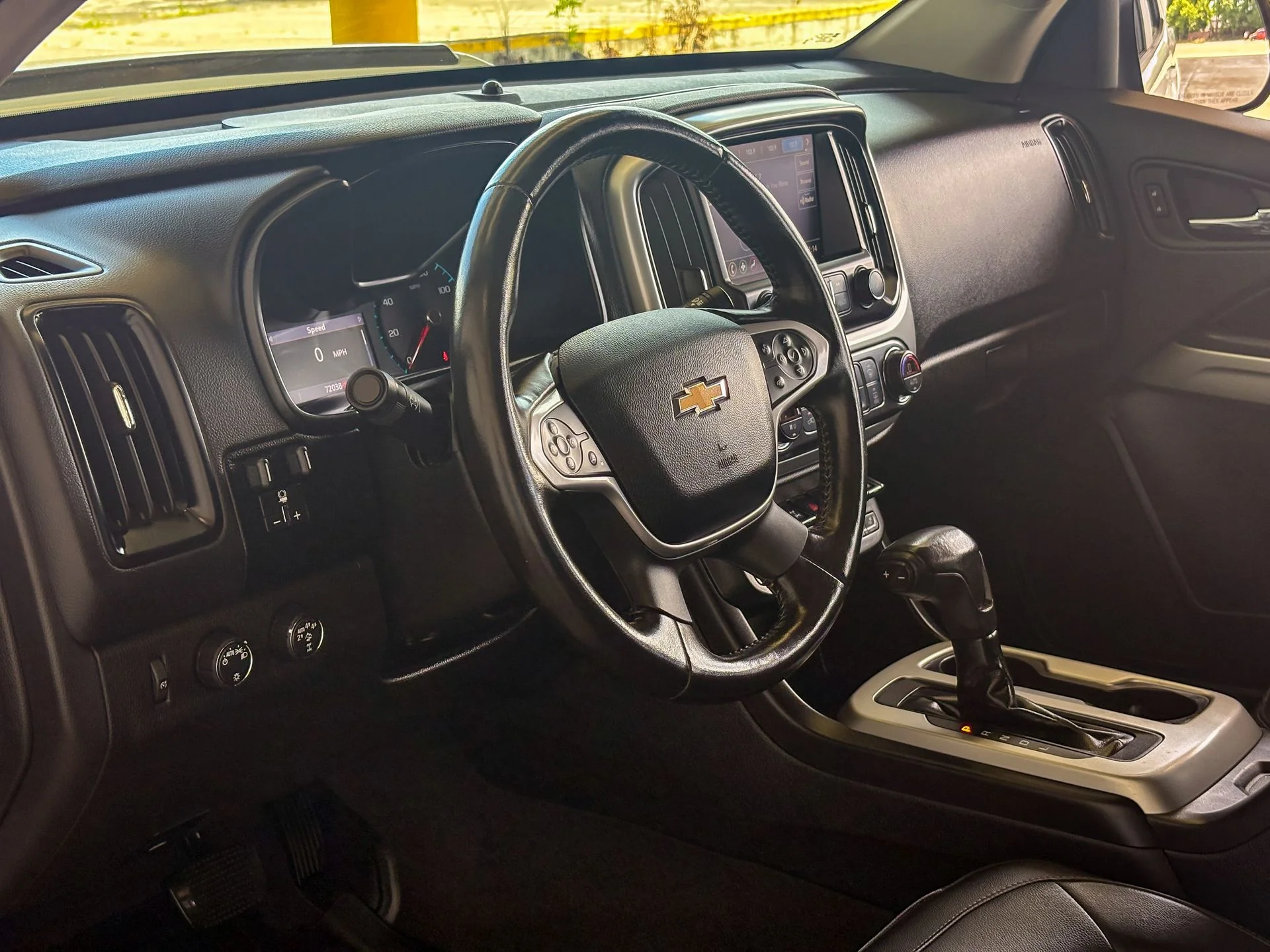Used 2019 White Chevrolet ZR2 image 7