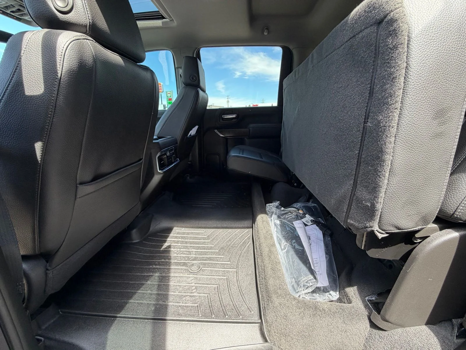 Used 2023 Black GMC Denali image 27