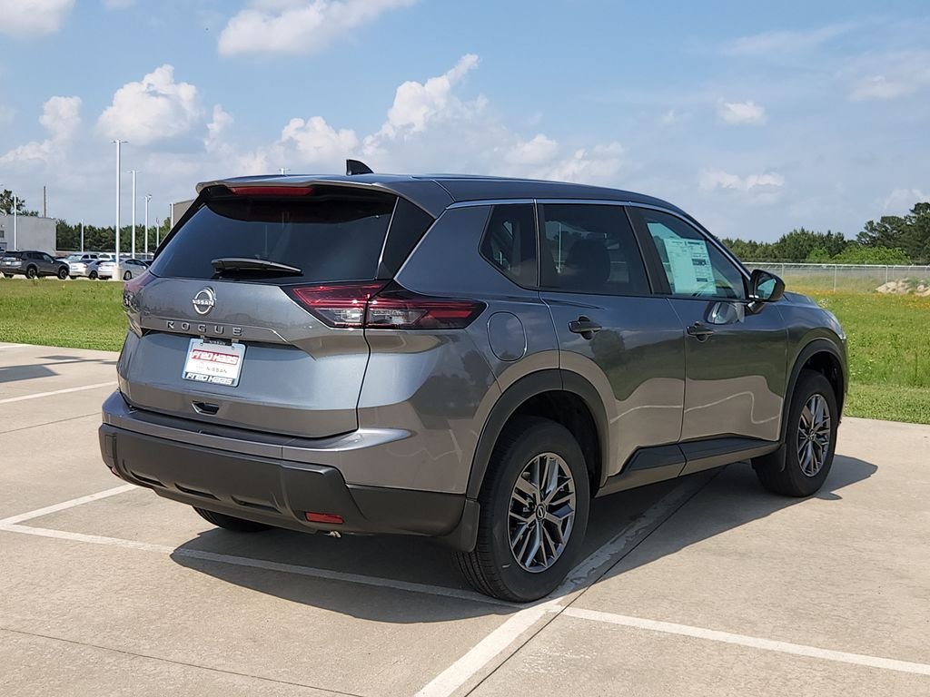 New 2026 Gray Nissan S image 5