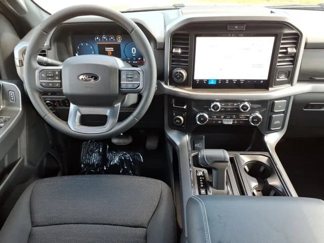 New 2026 Agate Black Metallic Ford XLT image 35