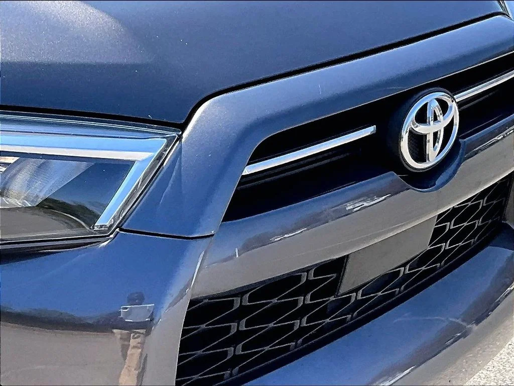 Used 2022 Magnetic Gray Metallic Toyota SR5 image 32