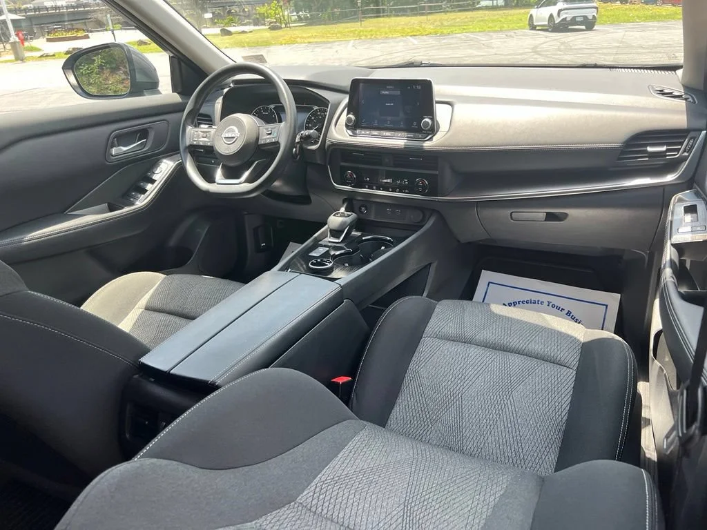 Used 2024 Gun Metallic Nissan SV image 8