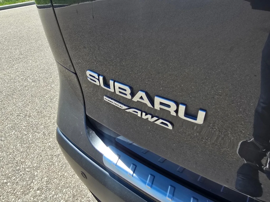 Used 2021 Magnetite Gray Metallic Subaru Limited image 28