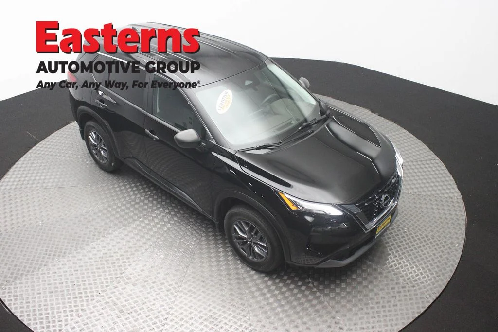 Used 2023 Black Nissan S image 3