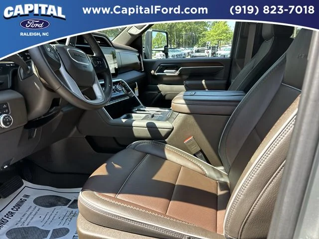 Used 2025 Silver GMC Denali image 19