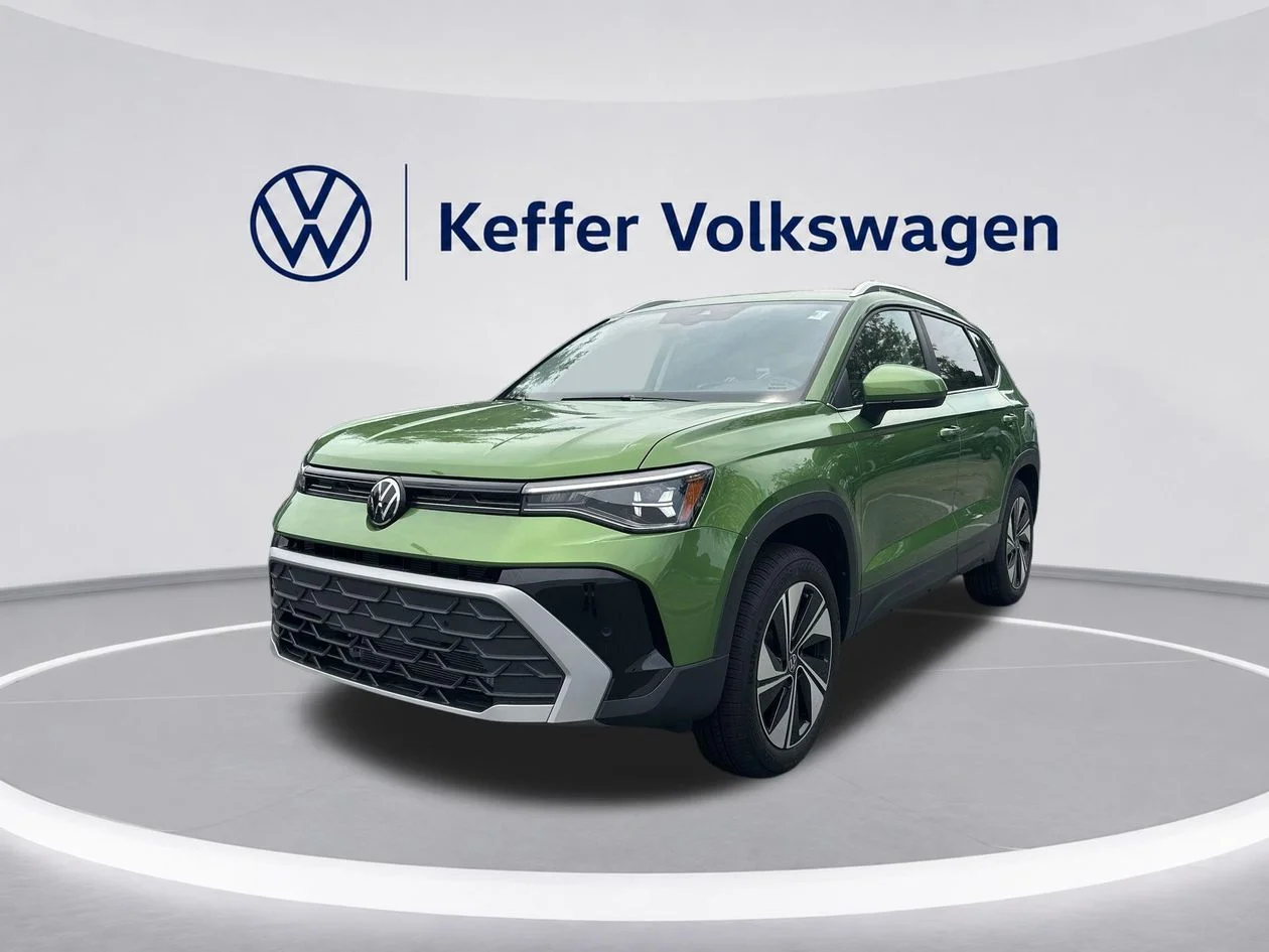 New 2026 Green Volkswagen 1.5T SE image 1