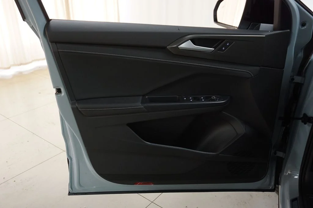 New 2026 Gray Volkswagen 1.5T SE Black image 21