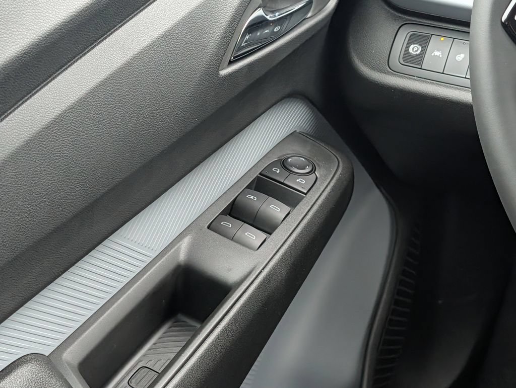 2027 Chevrolet Bolt RS - Photo 11