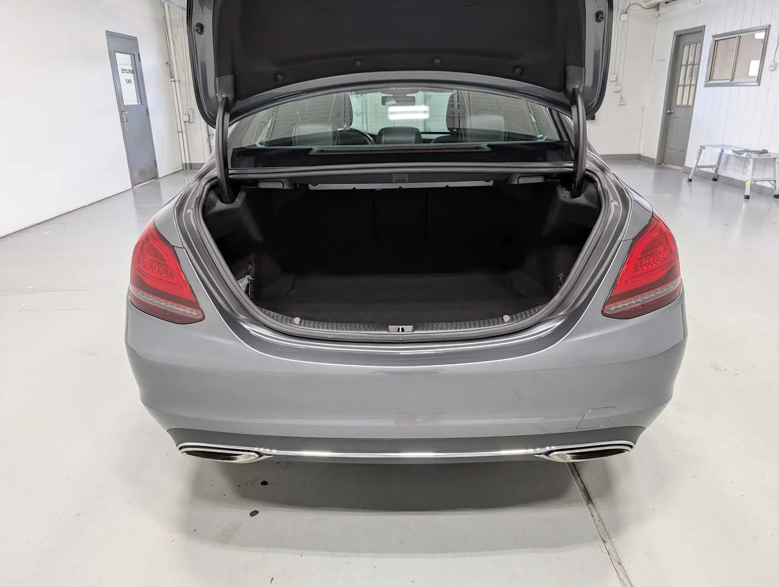 Used 2021 Selenite Grey Metallic Mercedes-Benz C 300 image 36