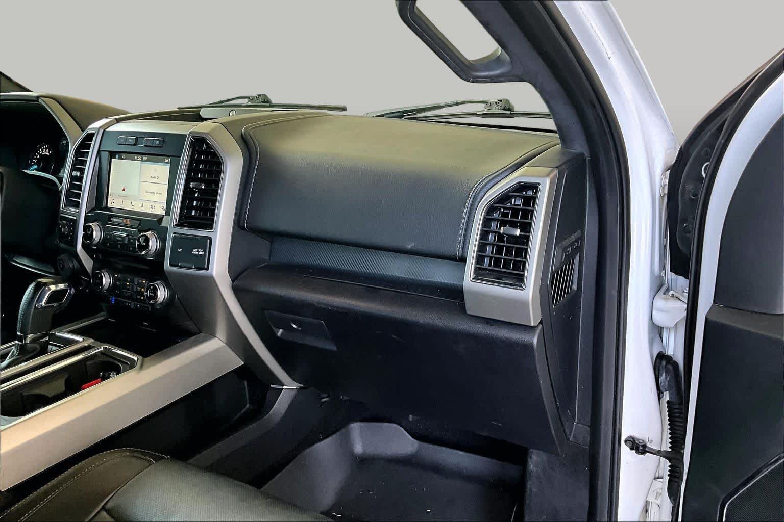 Used 2018 Oxford White Ford LARIAT image 18