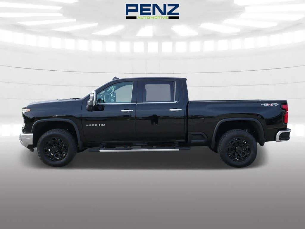 2026 Chevrolet Silverado 3500 HD LTZ - Photo 3