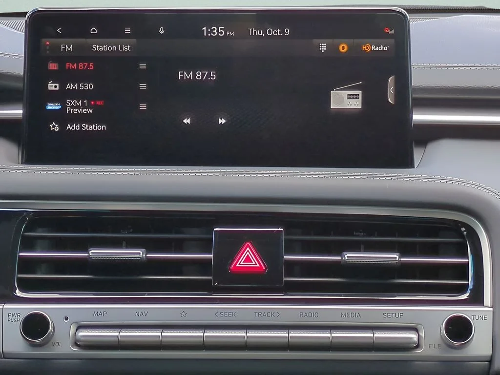 2026 GENESIS G70 Standard - Photo 14