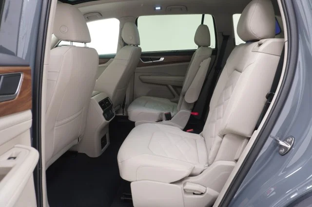 New 2026 Pure Gray Volkswagen 2.0T SE w/Technology image 19