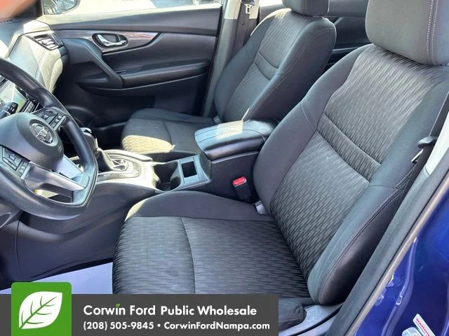 Used 2017 Caspian Blue Nissan  image 24