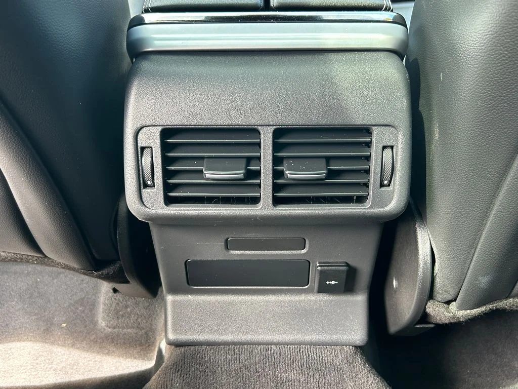 Used 2023 Gray Land Rover R-Dynamic S image 31
