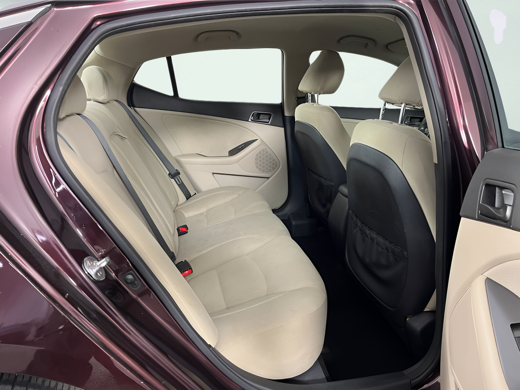 2014 Kia Optima LX - Photo 14