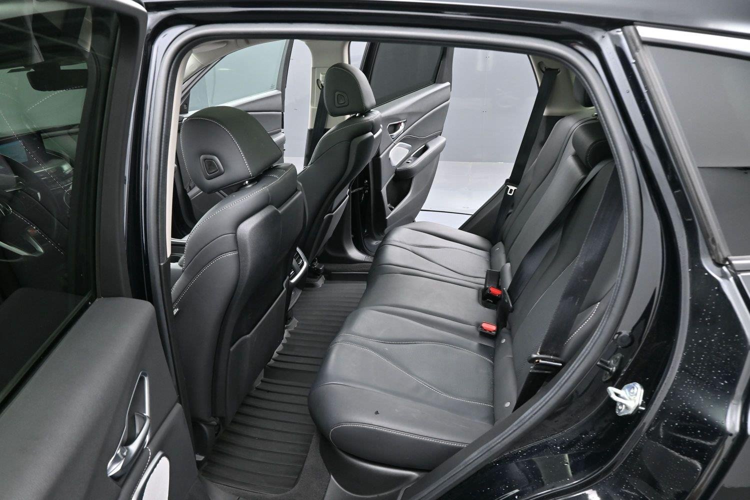 Used 2023 Majestic Black Pearl Acura SH-AWD w/Tech image 29
