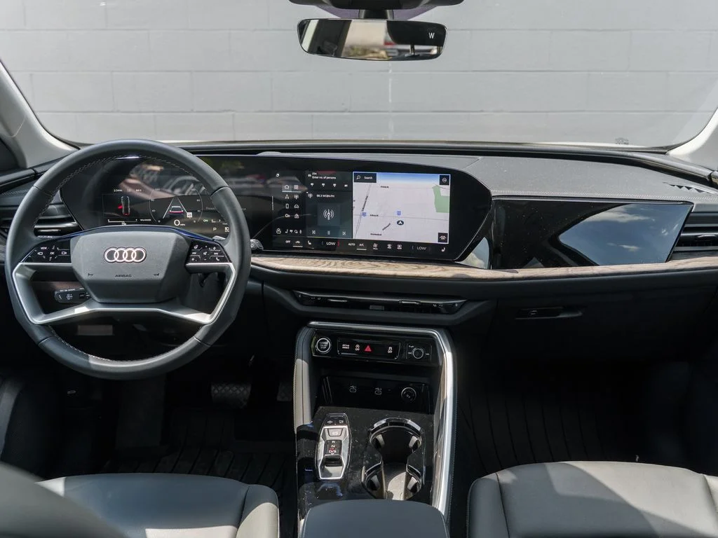 Used 2025 Silver Audi  image 21