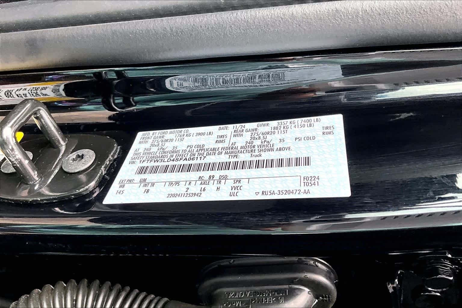 Used 2025 Agate Black Metallic Ford XLT image 34