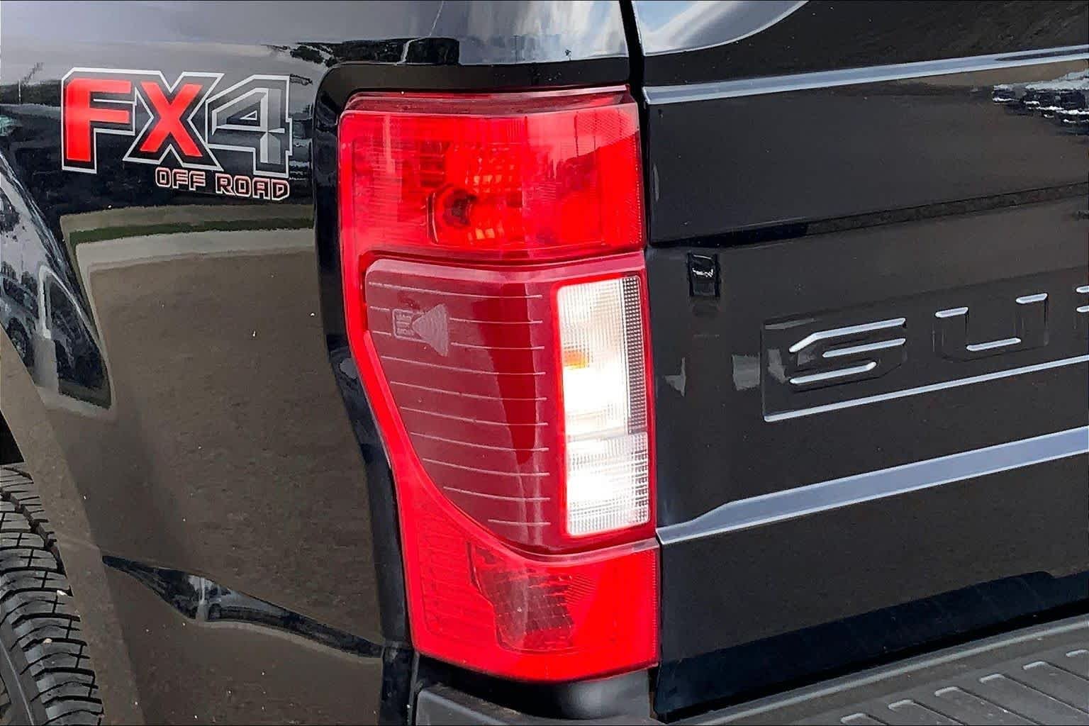 Used 2021 Agate Black Metallic Ford LARIAT image 29
