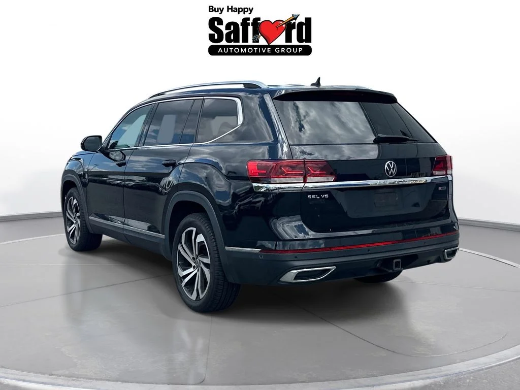 Used 2021 Black Volkswagen SEL Premium image 5