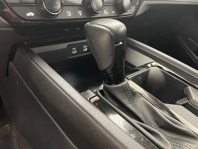 Used 2024 Gray Honda EX-L image 10