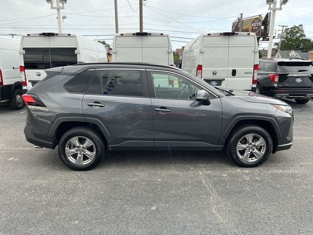 2024 Toyota RAV4 XLE - Photo 11