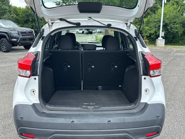 Used 2020 White Nissan S image 14