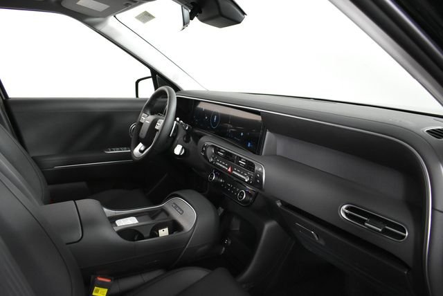New 2026 Black Hyundai SEL 7P image 18