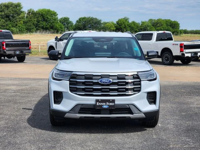 New 2026 Space White Metallic Ford Active image 2