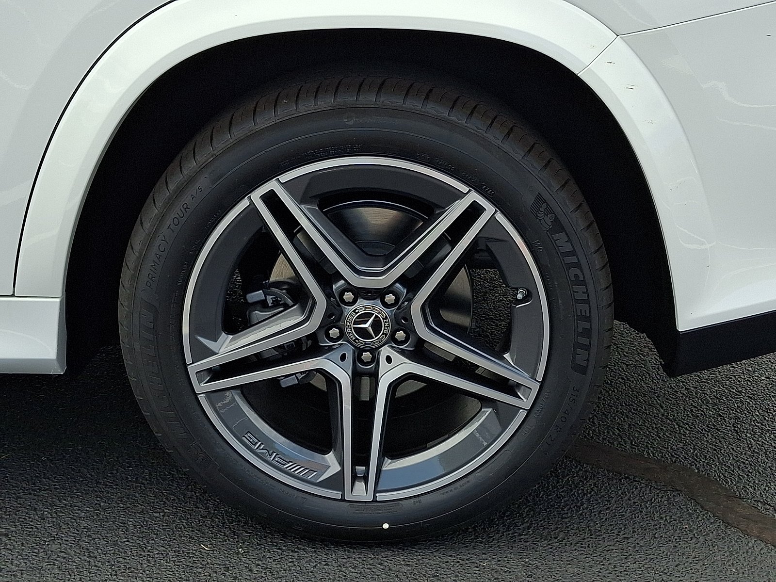 New 2027 Polar White Mercedes-Benz GLS 450 image 7
