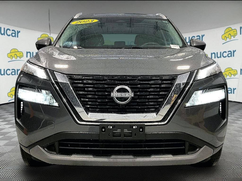 Used 2023 Gray Nissan SV image 2