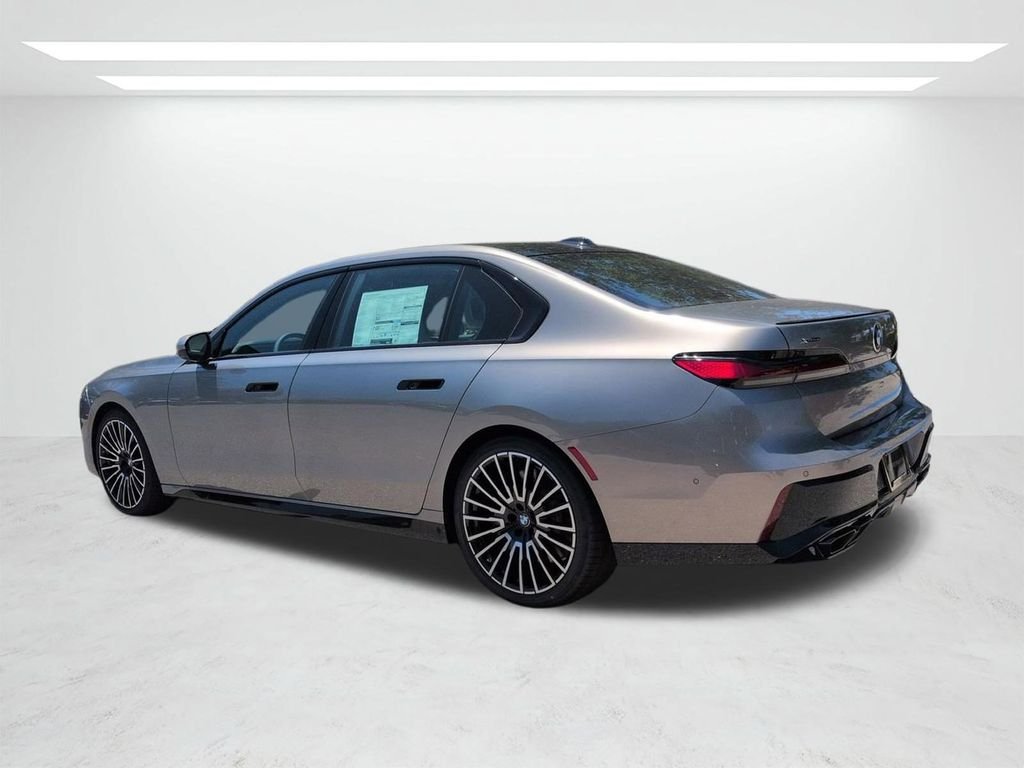New 2026 Oxide Grey Metallic BMW 760i xDrive image 6