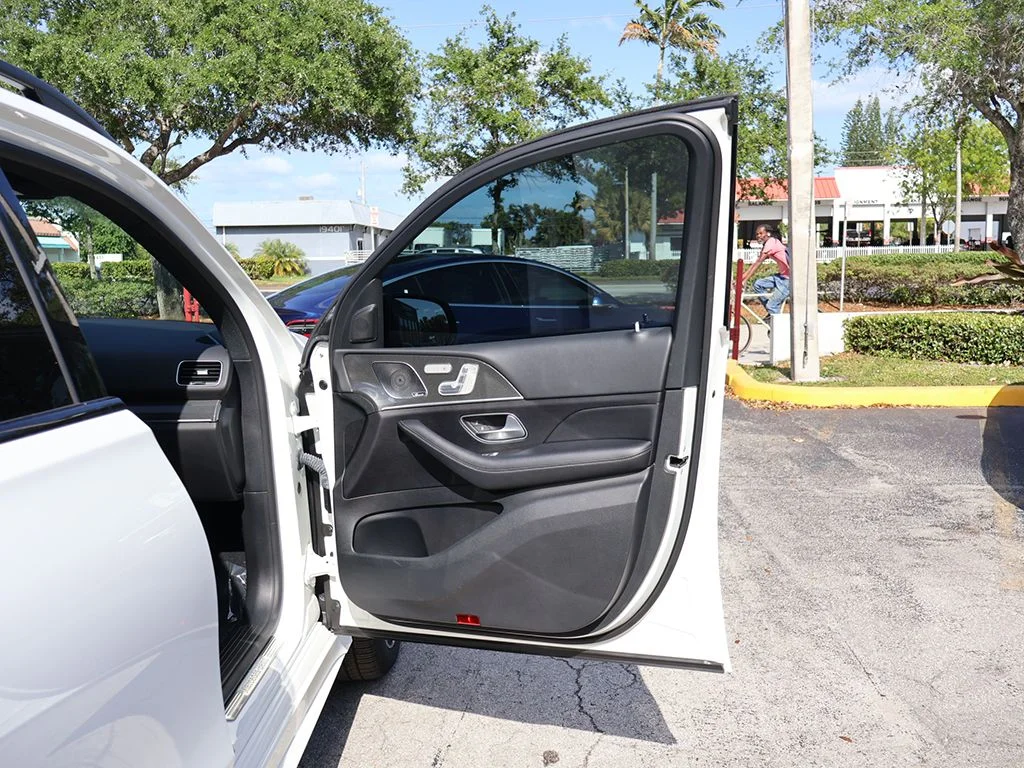 Used 2023 White Mercedes-Benz GLE 450 image 27