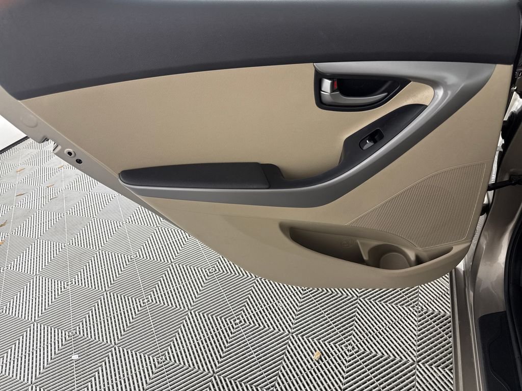 2016 Hyundai Elantra SE - Photo 12