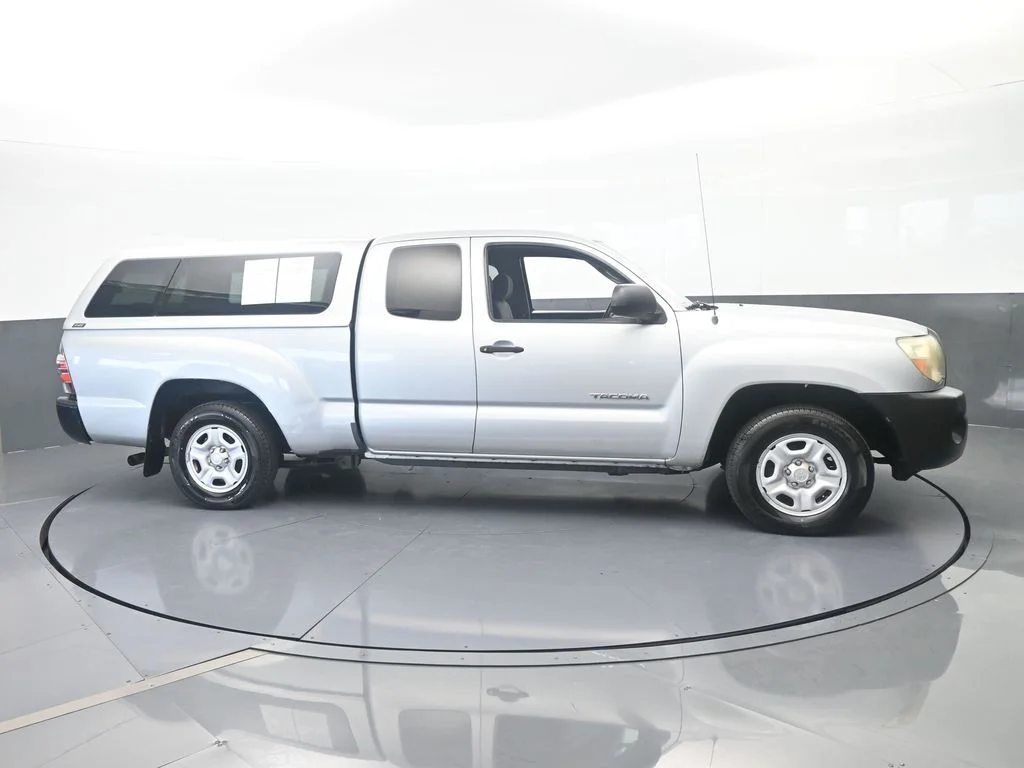 Used 2007 Silver Streak Mica Toyota Base image 3