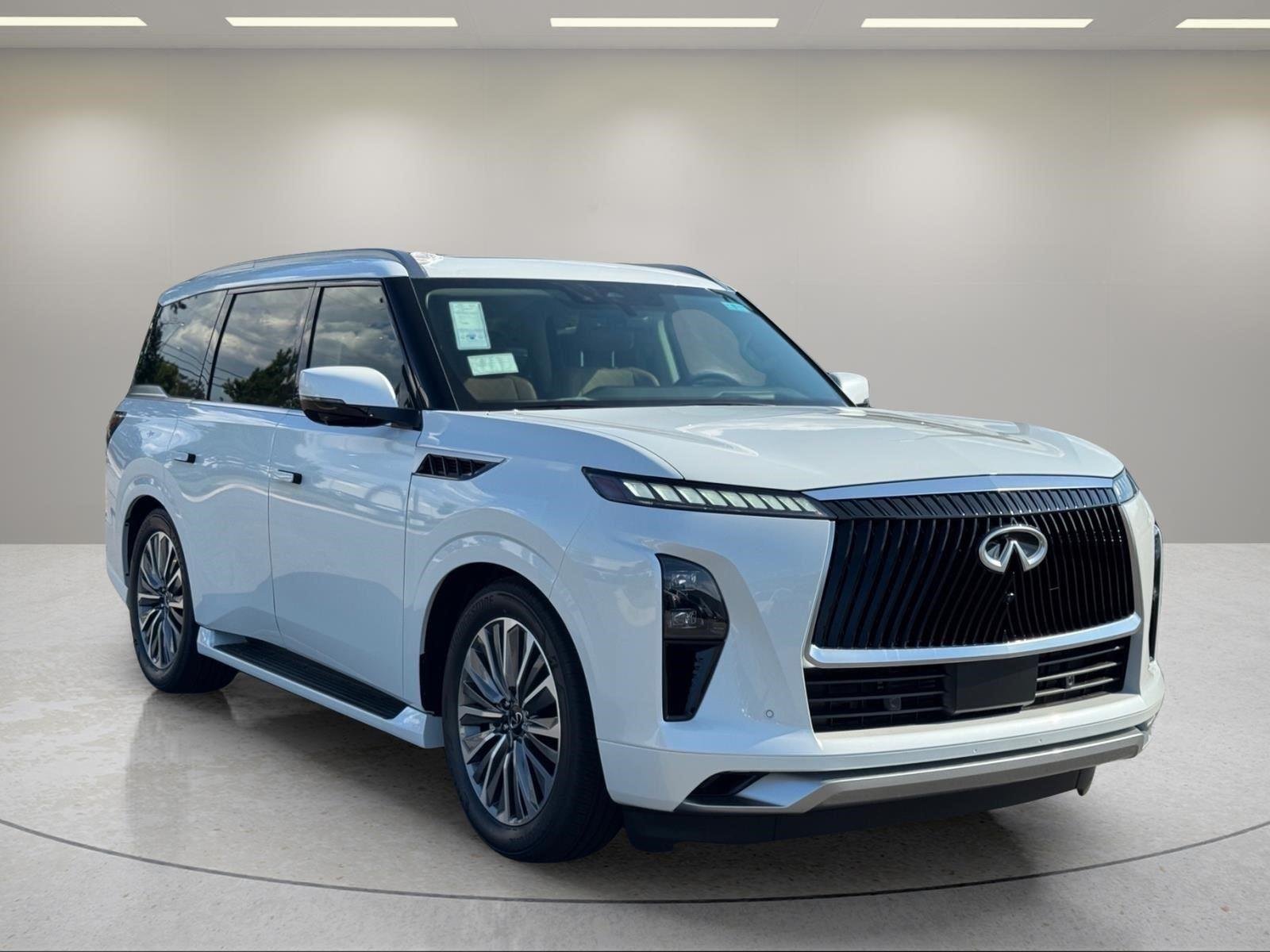 New 2027 RADIANT WHITE INFINITI Luxe 2WD image 7