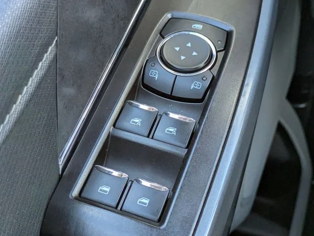 Certified Used 2024 Avalanche Ford XLT image 23