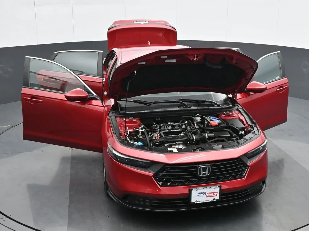Used 2024  Honda LX image 34