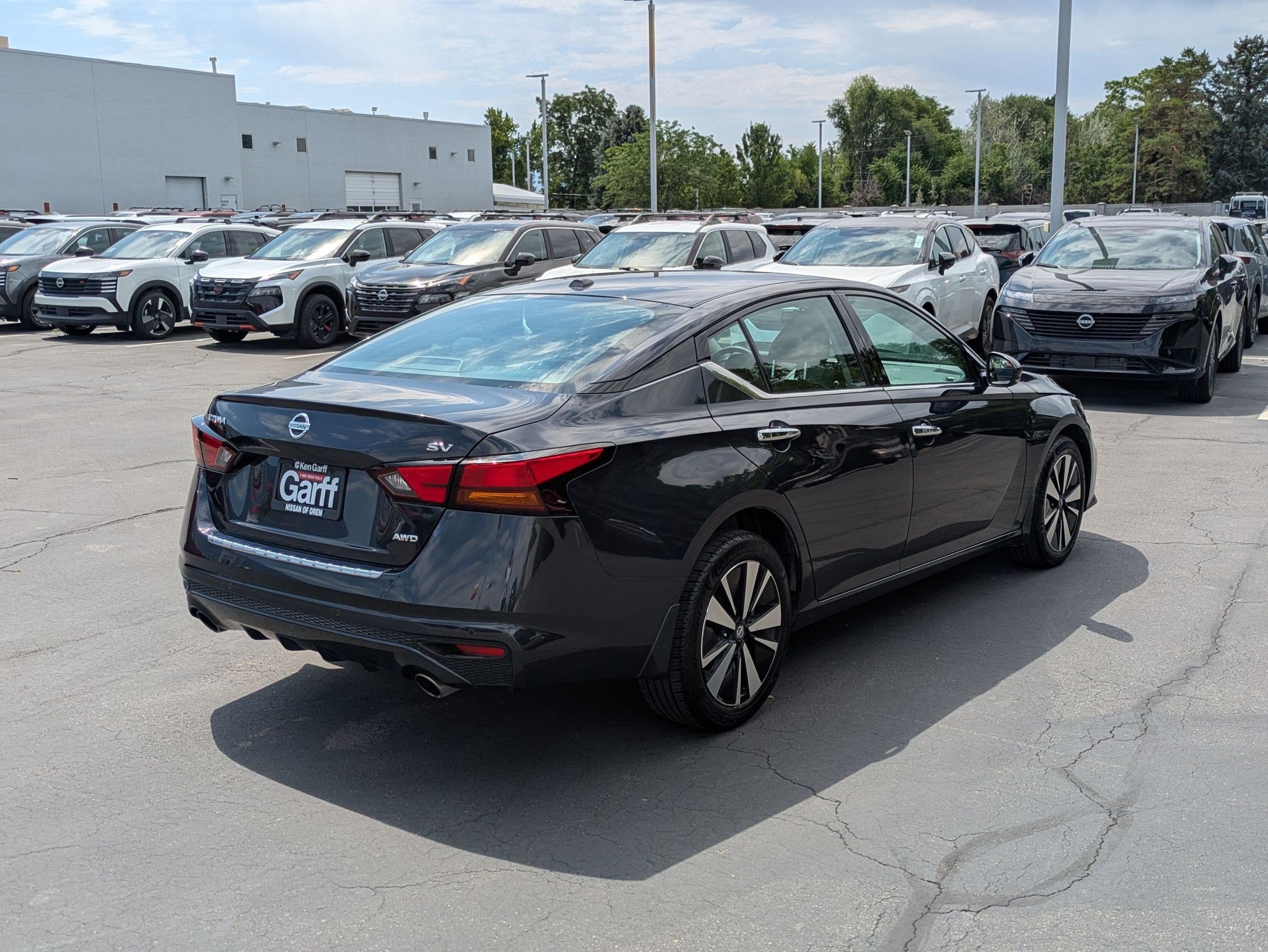 Used 2020 Storm Blue Metallic Nissan 2.5 SV image 3