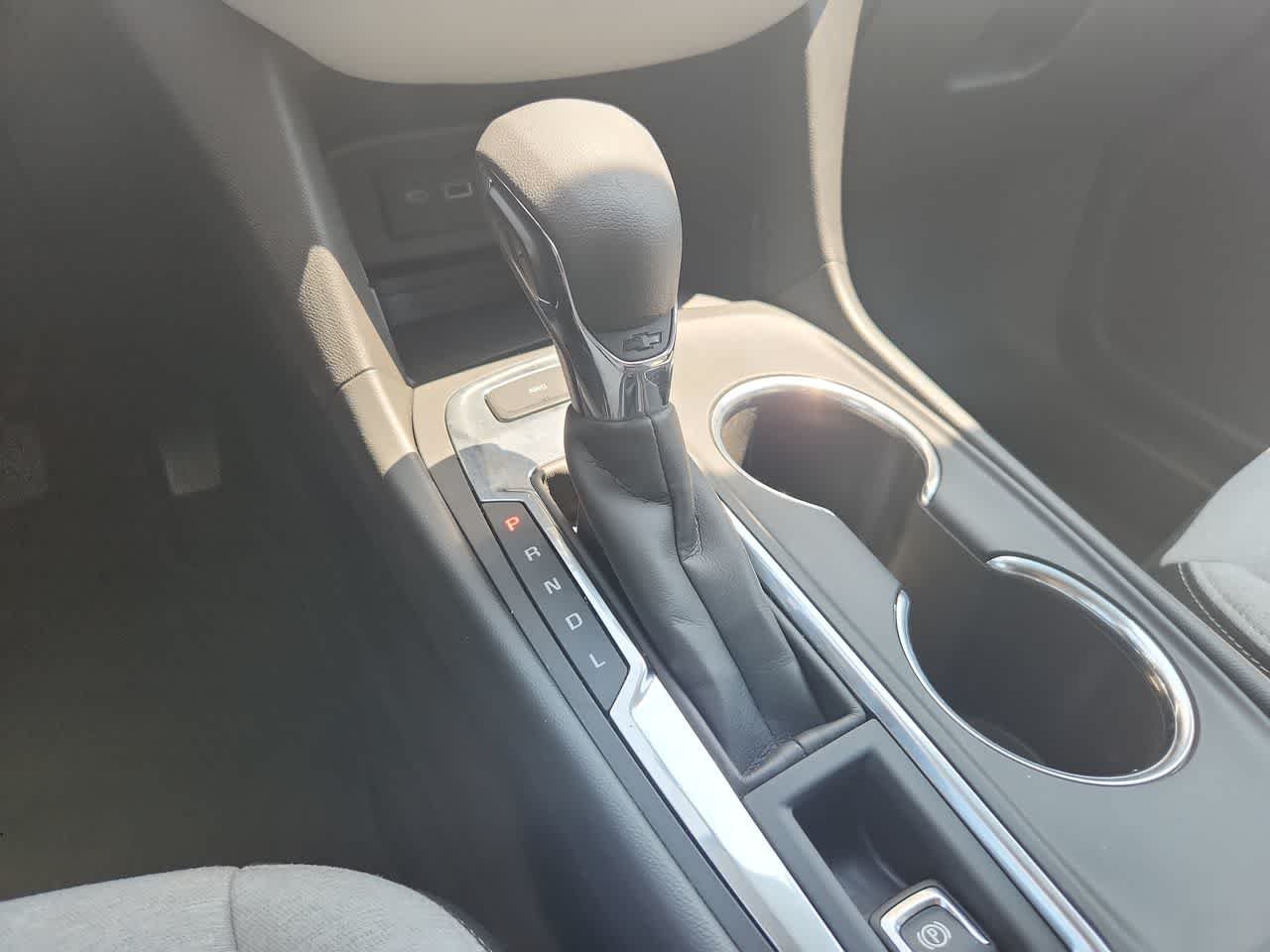 Used 2024 Summit White Chevrolet LS image 19