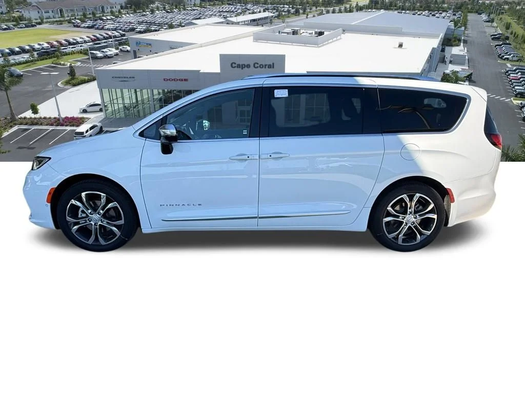 New 2026 Bright White Clear-Coat Exterior Paint Chrysler Pinnacle image 8