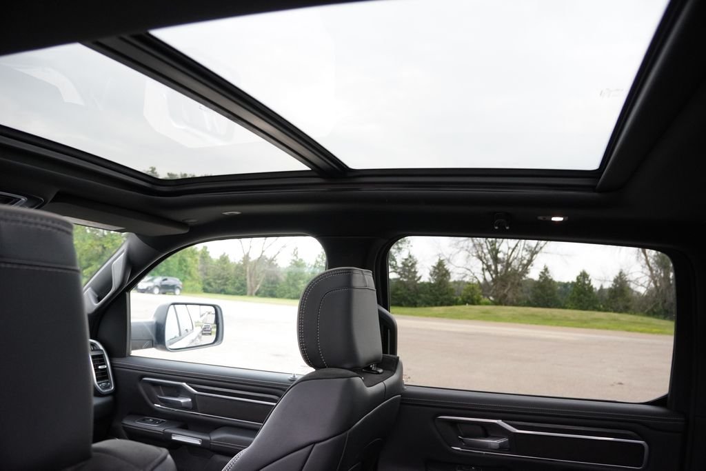 Used 2023 Silver Ram Laramie image 19