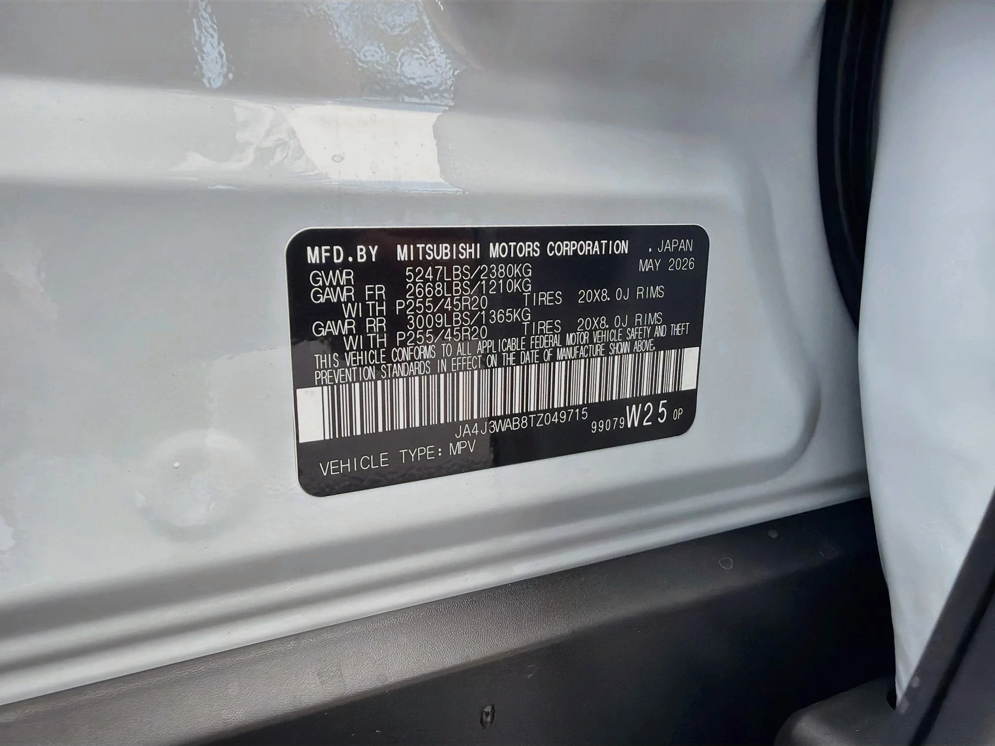 New 2026 White Diamond/Black Roof Mitsubishi BLACK EDITION 2WD image 32